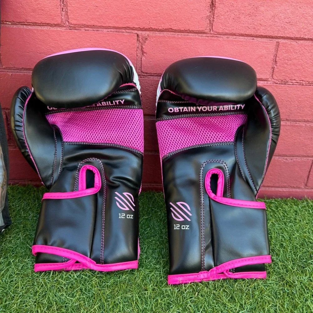 Sanabul Essential Boxing Gloves 12 oz Black Pink Women Training MMA With‎ Bag
